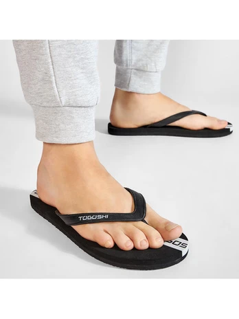 Šlepetės per pirštą Togoshi TG-20-04-000176 Juoda