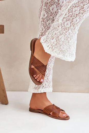 Odinės moteriškos šlepetės Shoes camel spalvos