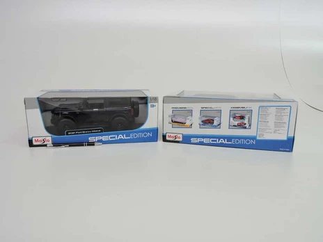 Iscale Ford Bronco Wildtrak, 2021 - 1:18 Maisto