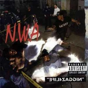 CD N.W.A - Efil4zaggin / 100 Miles And Runnin'