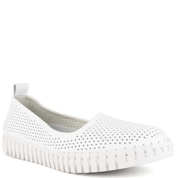 Balerinos moterims, Balta, Ballerinas