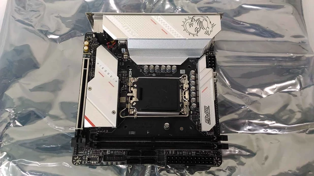 MSI MPG B760I EDGE WIFI | MSI MPG B760I EDGE WIFI | Processor family Intel | Processor socket LGA1700 | DDR5 DIMM | Memory slots 2 | Supported hard disk drive interfaces SATA, M.2 | Number of SATA connectors 4 | Chipset Intel B760 | Mini-ITX |