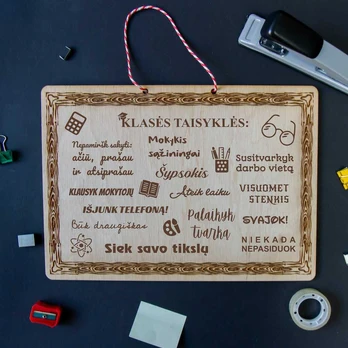 Graviruota medinė lentelė "Klasės taisyklės"