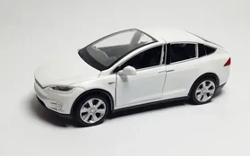 Automobilis Tesla X90 Resteq, baltas