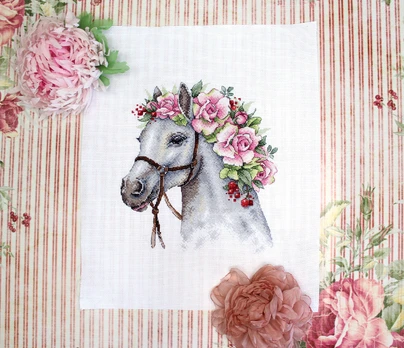 Cross stitch kit "Horse" SNV-790