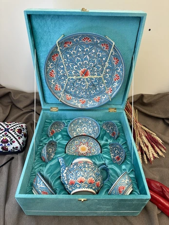 TEE KOMPLEKT KARBIS