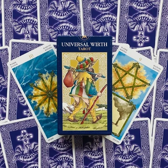 Universal Wirth Tarot Kortos