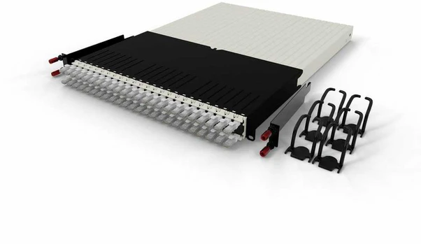 Serwer PATCHBOX 30RU / UTP / Baltas