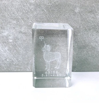 Stiklinis kubas zodiako ženklas Avinas, 4x4 H6cm