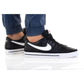 Nike bateliai