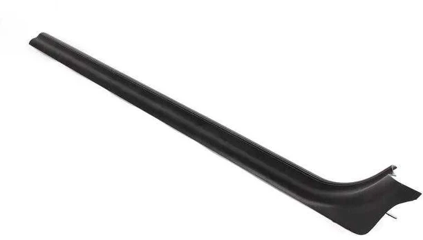 BMW E36 apdailos skydelis apatinė dešinė pusė originalus 51478165992