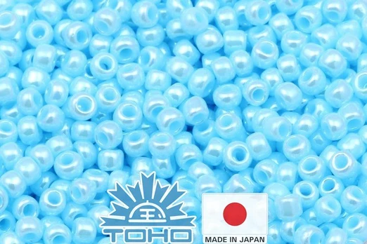 TOHO® Biseris Opaque-Lustered Pale Blue 11/0 (2,2 mm) 10 g.