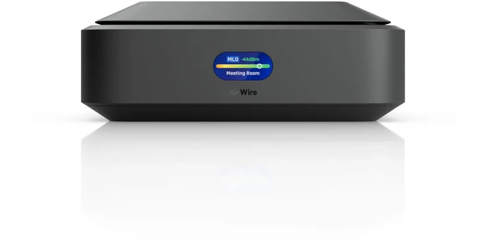 Ubiquiti High-performance WiFi 7 client adapter with STR MLO,