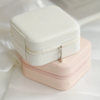 Mini papuošalų dėžutė, Baltas