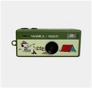 YASHICA Funtastic Keychain Camera (Snoopy's Summit)