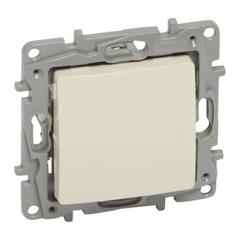 Intermediate switch Niloe - 10 AX - 250 V - automatic terminals - ivory