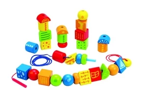 Lavinimo žaislas Hape String Along Shapes E1019, įvairių spalvų