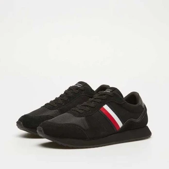 Tommy Hilfiger bateliai