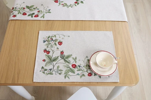 Textile Idea stalo servetėlė Žemuogės, 4 vnt.