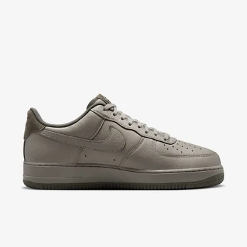 Nike Air Force 1 '07 LV8 - Dydis 46 (HM9483-300 Laisvalaikio batai)