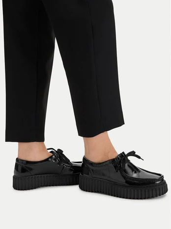 Pusbačiai Clarks Torhill Bee 26179111 Juoda