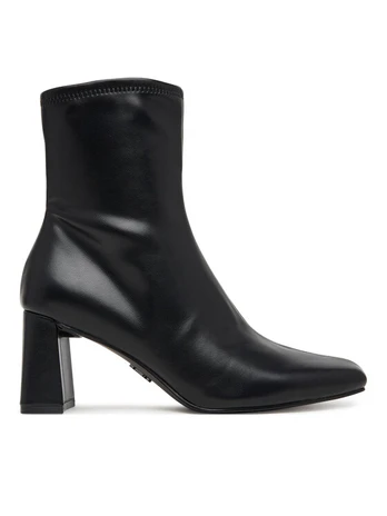 Aulinukai Steve Madden Hurst SM11003498 Juoda