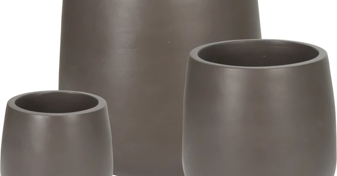 Lauko vazonas, rudos sp., 27,5 x 27,5 x 26,5 cm.