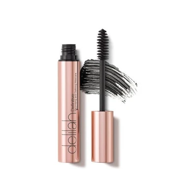 Delilah Definitive Apimties suteikiantis tušas, 7.5ml (be pakuotės)