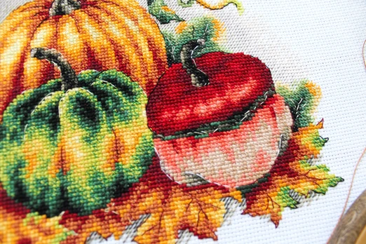 Cross stitch kit "Colorful pumpkins" SNV-789