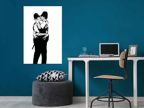 Artgeist Paveikslas - Kissing Coppers (1 Part) Vertical