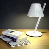 "Artemide La Petite" - baltas dizainerio stalinis šviestuvas