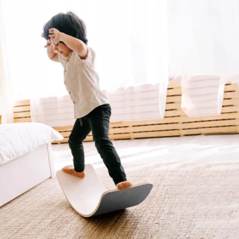 Medinė Montessori balansinė lenta Su veltiniu