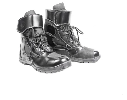 Moto batai 42-46, 44