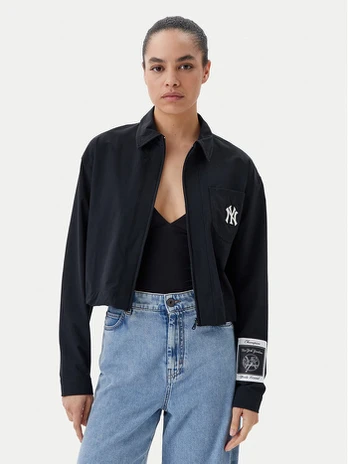 Champion Demisezoninė striukė 117976 Juoda Regular Fit