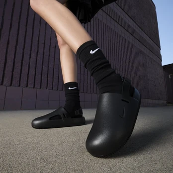Nike Wmns Calm - Dydis 8 (FB2185-001 Šlepetės)