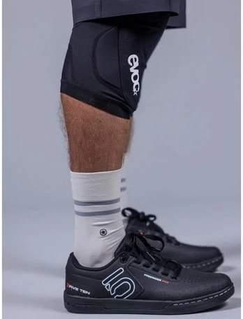 Kelių apsaugos EVOC Knee Protector LS Flex Lite, juodos