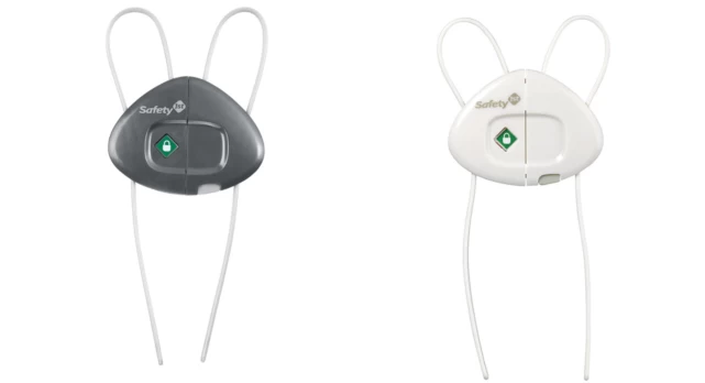 SAFETY 1ST užraktas spintelei su reguliuojamu dirželiu FLEX LOCK