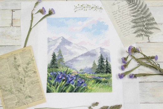 Cross stitch kit "Walk to the mountains" SNV-829
