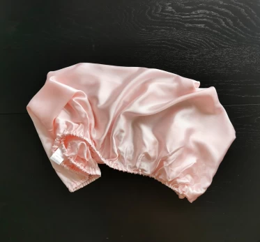 Šilkinė paklodė su guma kūdikiui Melsva