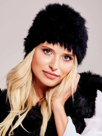 Juoda kepurė