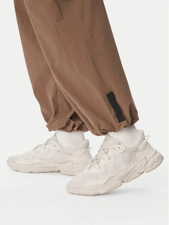 adidas Laisvalaikio batai Ozweego FY2023 Kreminė