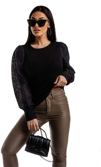 women's blouse juodas