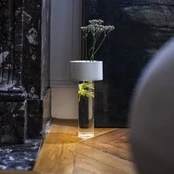 "Foscarini" LED įkraunamas stalinis šviestuvas "Fleur", baltas
