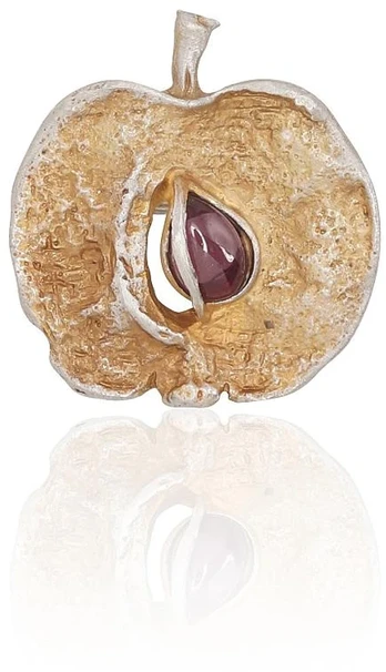 Sidabrinė sagė - 3.6 g. - 22 mm.