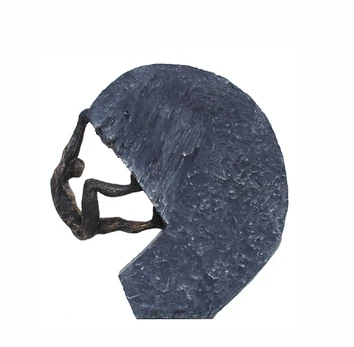 Už ribų. Aukštis: 22cm.