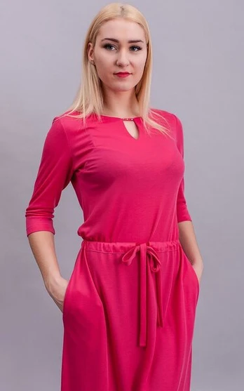 Ilga rožinė suknelė