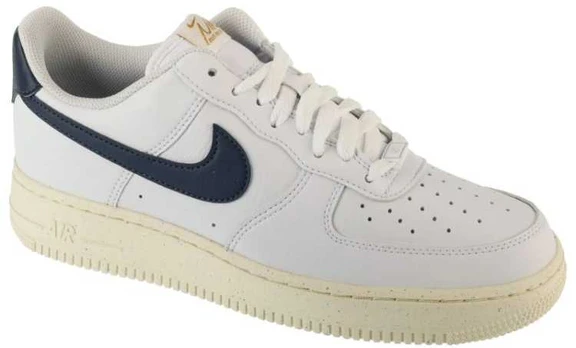 Nike bateliai