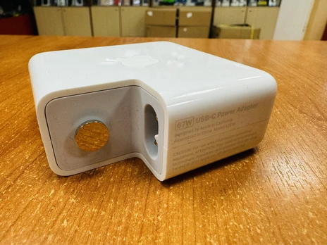 Įkroviklis Apple 67W USB-C Power Adapter A2518
