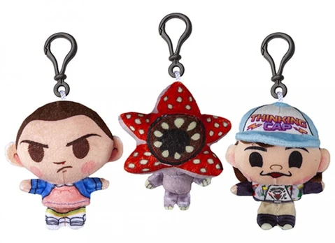 STRANGER THINGS Pliušinis pakabukas 10cm asort., 466202