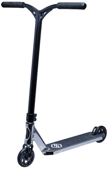 Triukinis paspirtukas Striker Lux Pro, Chrome Deck
